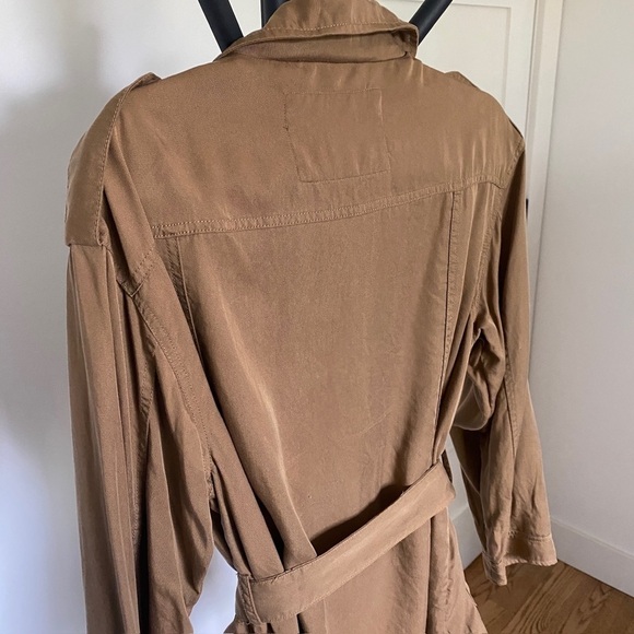 Belted Button Down 🤎 - Picture 10 of 10